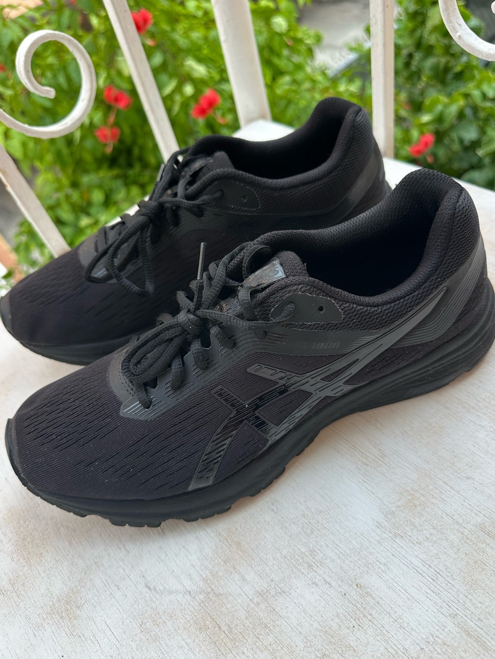 Asics GT-1000 Running Sneakers Women Size 11 Black Cushion Lightweight Shoes